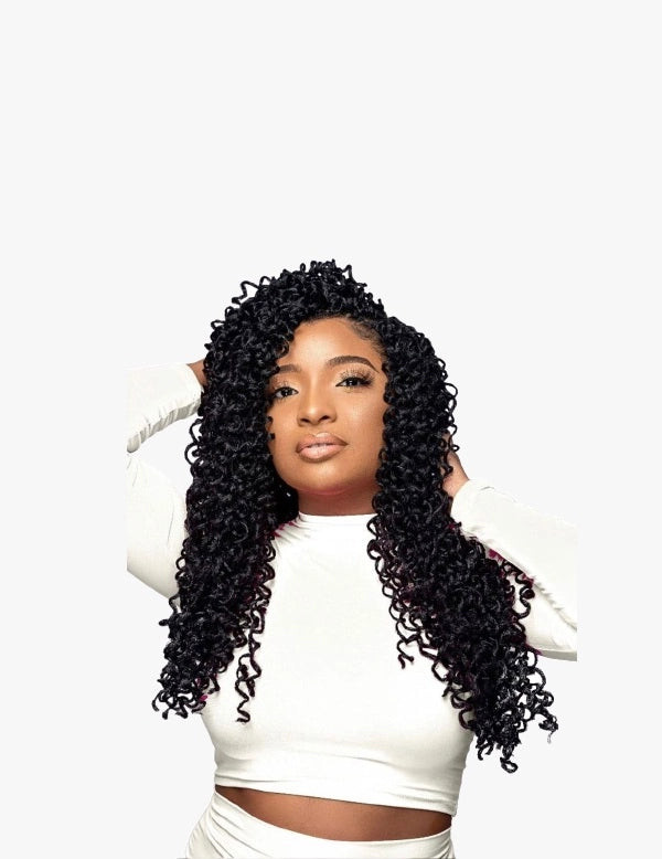 women crochet and attachment